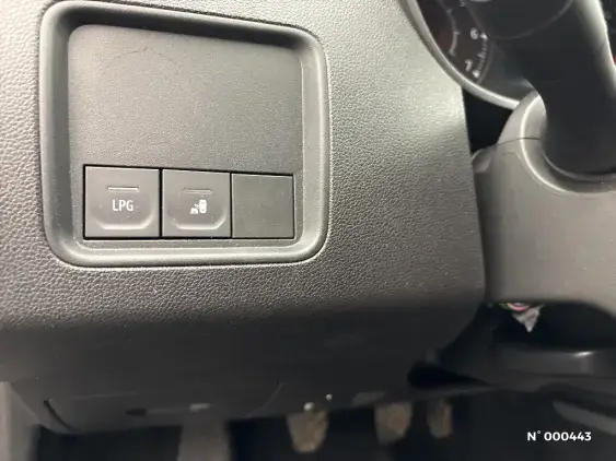 DACIA DUSTER II - voiture d'occasion - Photo 15