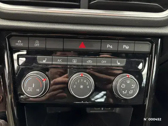 VOLKSWAGEN T-ROC - voiture d'occasion - Photo 29