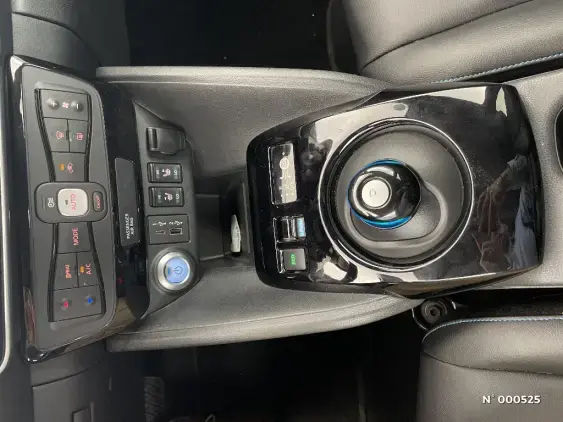 NISSAN LEAF II - voiture d'occasion - Photo 25