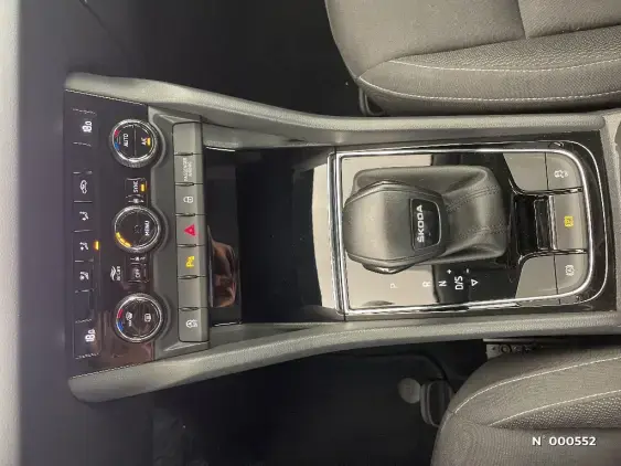 SKODA KAROQ - voiture d'occasion - Photo 25