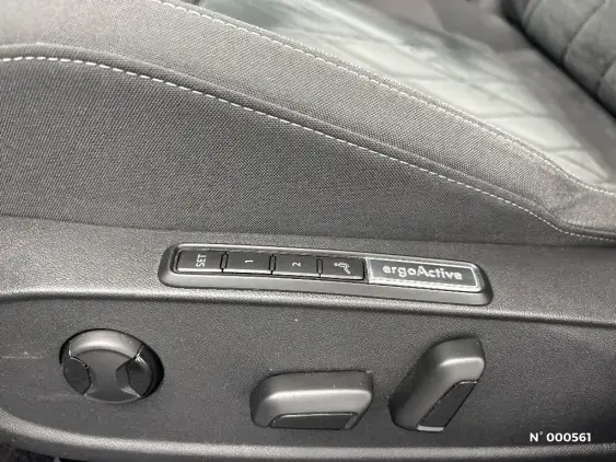 VOLKSWAGEN GOLF VIII - voiture d'occasion - Photo 26