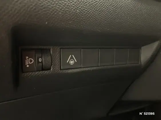 PEUGEOT 2008 II - voiture d'occasion - Photo 15