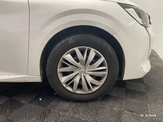 PEUGEOT 208 II - voiture d'occasion - Photo 8