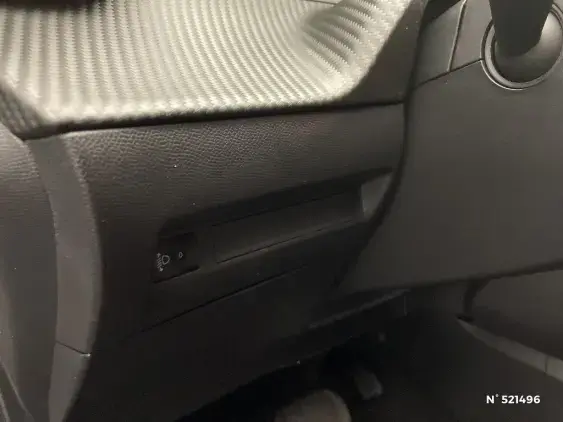 PEUGEOT 208 II - voiture d'occasion - Photo 15