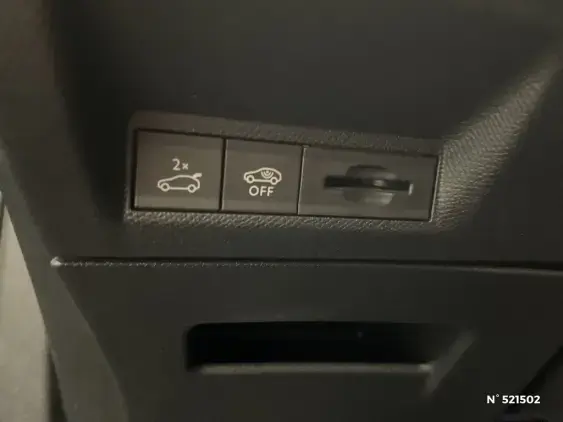 PEUGEOT 3008 ELECTRIQUE III - voiture d'occasion - Photo 15