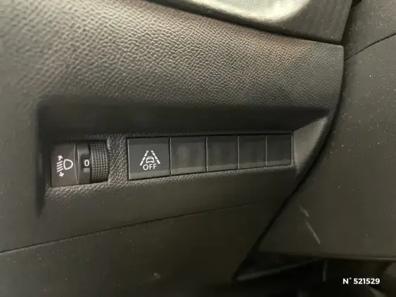 PEUGEOT 208 II - voiture d'occasion - Photo 15