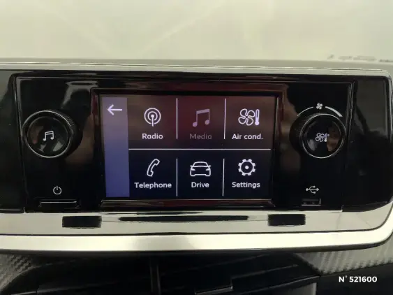 PEUGEOT 208 II - voiture d'occasion - Photo 11