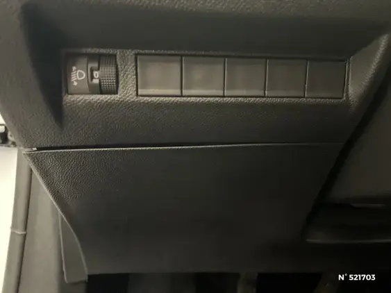 PEUGEOT 208 II - voiture d'occasion - Photo 15