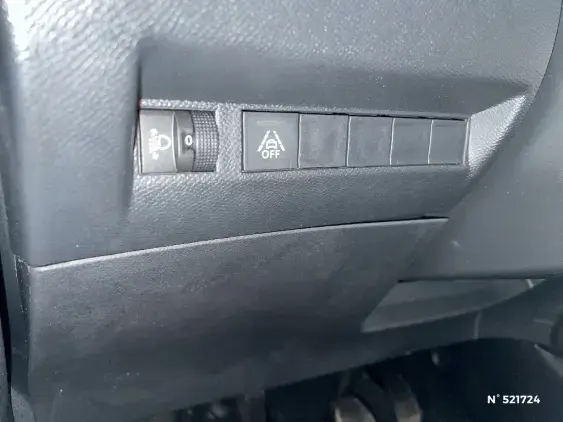 PEUGEOT 2008 - voiture d'occasion - Photo 15