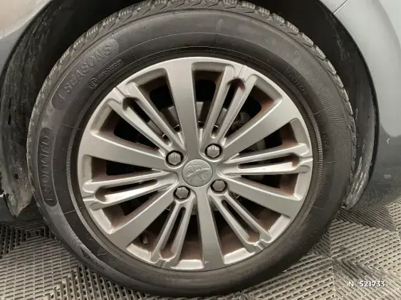 PEUGEOT 208 - voiture d'occasion - Photo 8