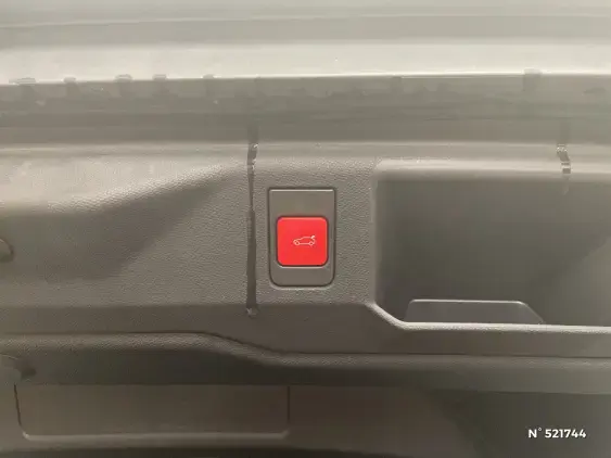 PEUGEOT 5008 III - voiture d'occasion - Photo 24