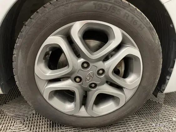 HYUNDAI i20 II - voiture d'occasion - Photo 8