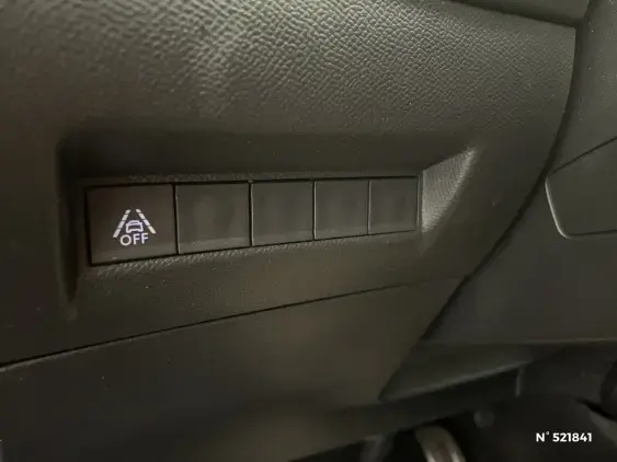 PEUGEOT 2008 II - voiture d'occasion - Photo 15