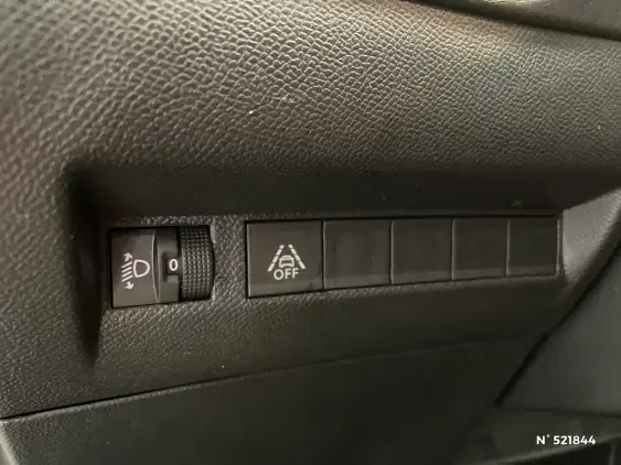 PEUGEOT 208 II - voiture d'occasion - Photo 15