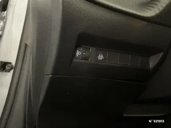 PEUGEOT 208 II - voiture d'occasion - Photo 15