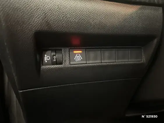 PEUGEOT 208 II - voiture d'occasion - Photo 15