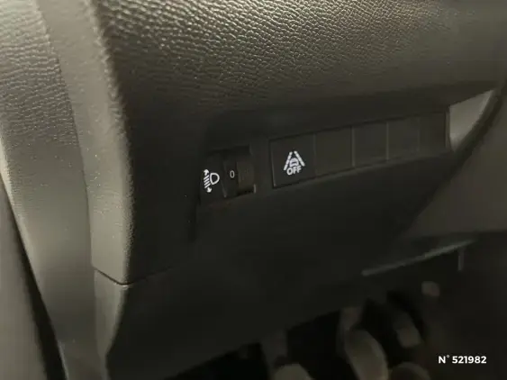 PEUGEOT 2008 II - voiture d'occasion - Photo 15
