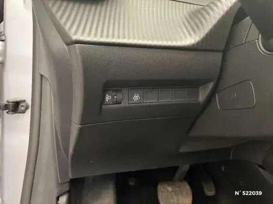 PEUGEOT 208 ELECTRIQUE II - voiture d'occasion - Photo 15