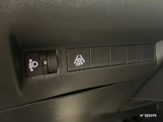 PEUGEOT 208 II - voiture d'occasion - Photo 15