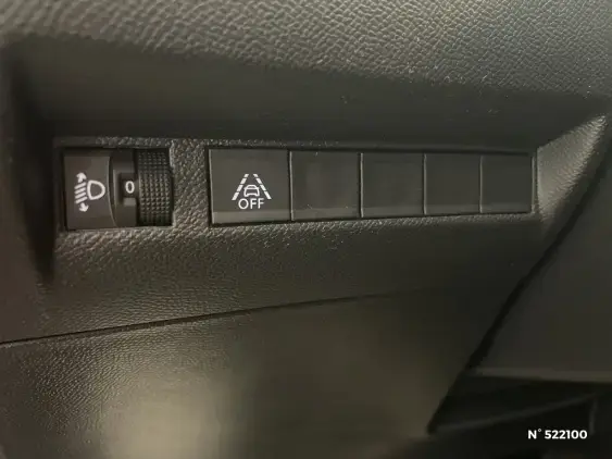 PEUGEOT 208 II - voiture d'occasion - Photo 15