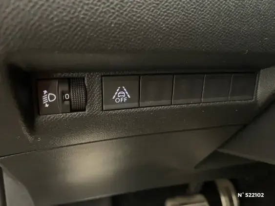 PEUGEOT 2008 II - voiture d'occasion - Photo 15