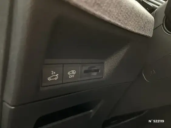 PEUGEOT 3008 ELECTRIQUE III - voiture d'occasion - Photo 15