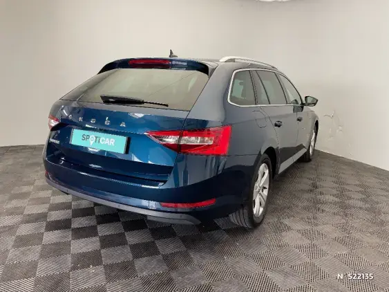 SKODA SUPERB III - voiture d'occasion - Photo 4