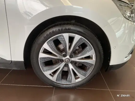 RENAULT SCENIC IV - voiture d'occasion - Photo 8