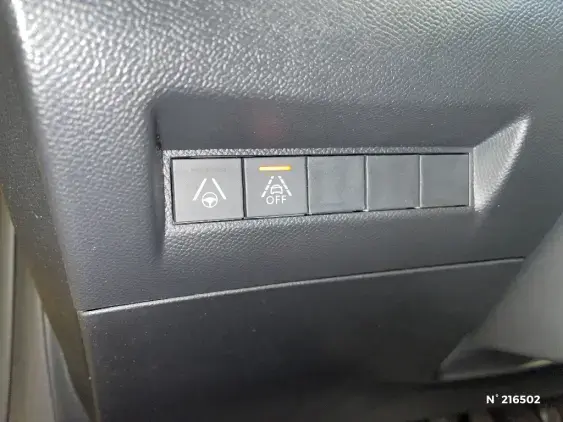 PEUGEOT 208 ELECTRIQUE II - voiture d'occasion - Photo 15