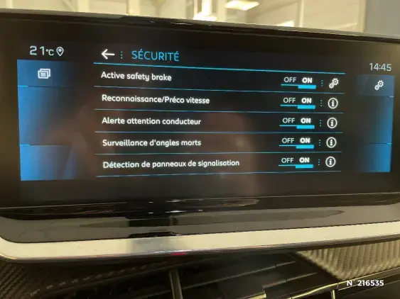 PEUGEOT 2008 II - voiture d'occasion - Photo 32