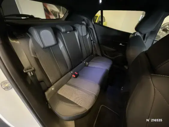 PEUGEOT 2008 II - voiture d'occasion - Photo 11