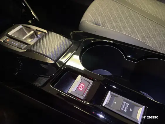 PEUGEOT 2008 II - voiture d'occasion - Photo 32