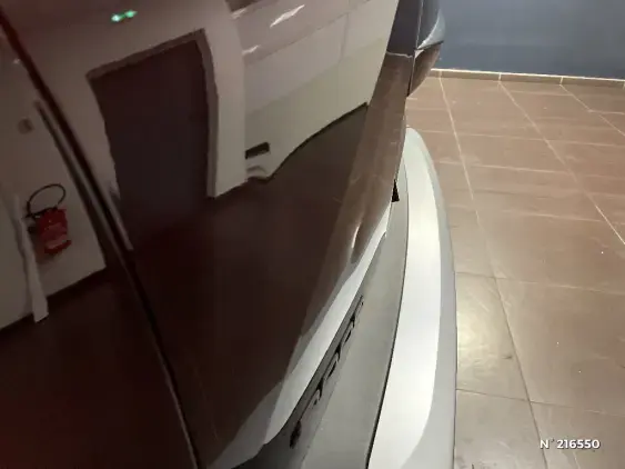 PEUGEOT 2008 II - voiture d'occasion - Photo 27