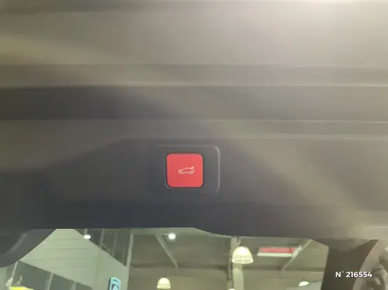 PEUGEOT 3008 ELECTRIQUE III - voiture d'occasion - Photo 25