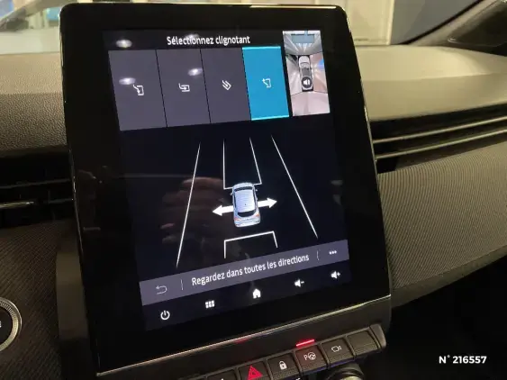 RENAULT CLIO V - voiture d'occasion - Photo 30