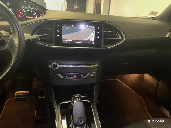 PEUGEOT 308 II - voiture d'occasion - Photo 13