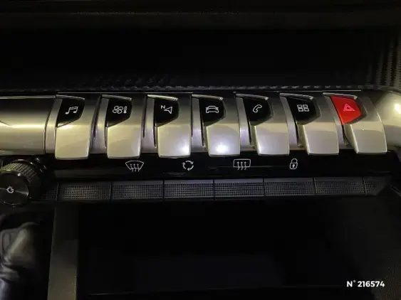 PEUGEOT 3008 II - voiture d'occasion - Photo 28