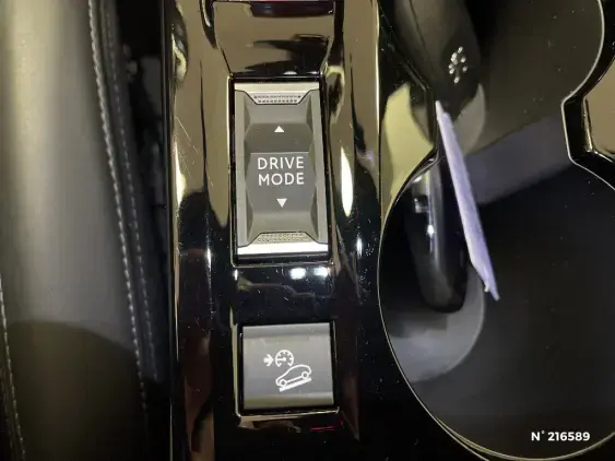 PEUGEOT 2008 II - voiture d'occasion - Photo 32