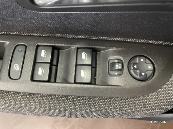 PEUGEOT 208 BUSINESS R II - voiture d'occasion - Photo 28