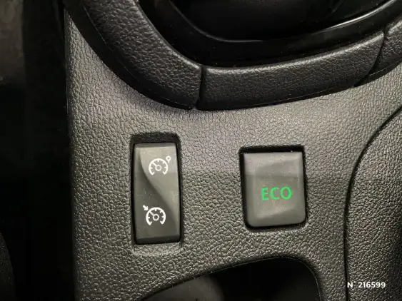 RENAULT CLIO IV - voiture d'occasion - Photo 27