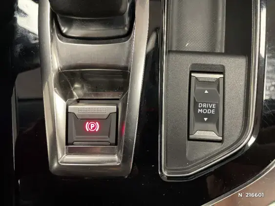 PEUGEOT 3008 II - voiture d'occasion - Photo 27