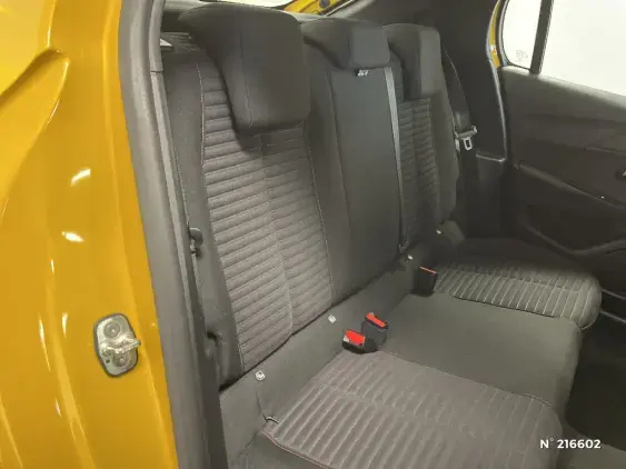 PEUGEOT 208 BUSINESS R II - voiture d'occasion - Photo 11