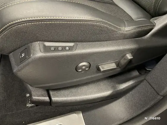 PEUGEOT 3008 II - voiture d'occasion - Photo 28