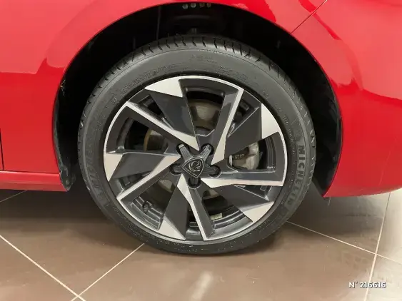 PEUGEOT 308 III - voiture d'occasion - Photo 8