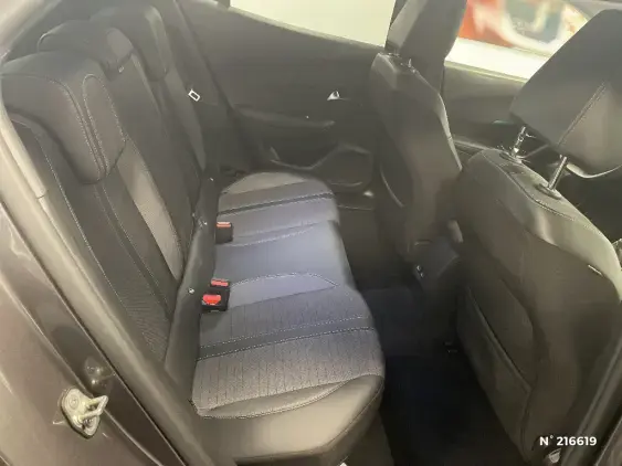 PEUGEOT 2008 II - voiture d'occasion - Photo 11