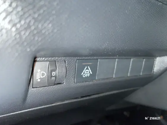 PEUGEOT 208 BUSINESS R II - voiture d'occasion - Photo 15