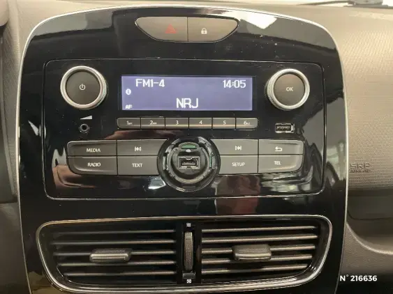 RENAULT CLIO IV - voiture d'occasion - Photo 13