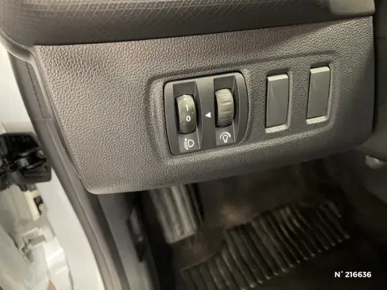 RENAULT CLIO IV - voiture d'occasion - Photo 14