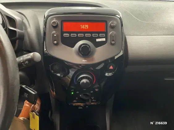 PEUGEOT 108 - voiture d'occasion - Photo 13