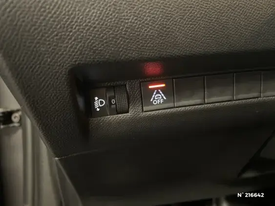 PEUGEOT 208 BUSINESS R II - voiture d'occasion - Photo 15